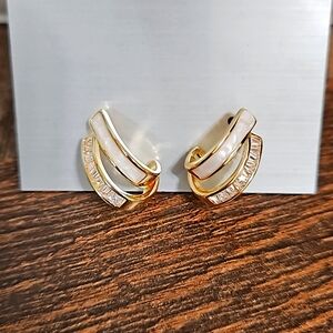 06.Not your basic sparkle earrings